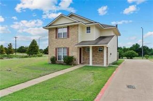 Building Photo - 4001 Southern Trace Ct Unit 1