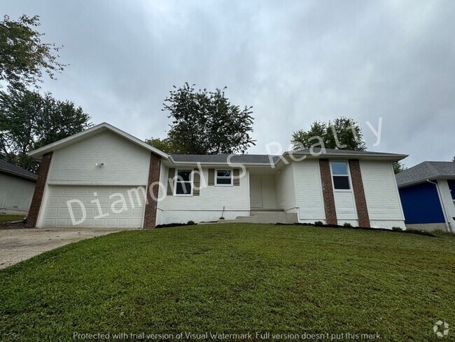 Building Photo - Charming 3 Bedroom Home - Wanda Gray/Chero...