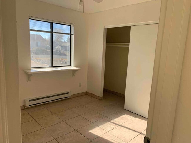 Photo - 8618 E Warren Rd Unidad A