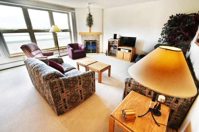 Photo - Long Term Rental- Towers at Lakepoint #208 Unit 208