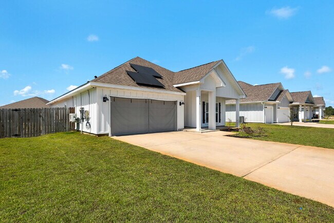 "$400 Off The First Full Month's Rent – Electricity Included!"