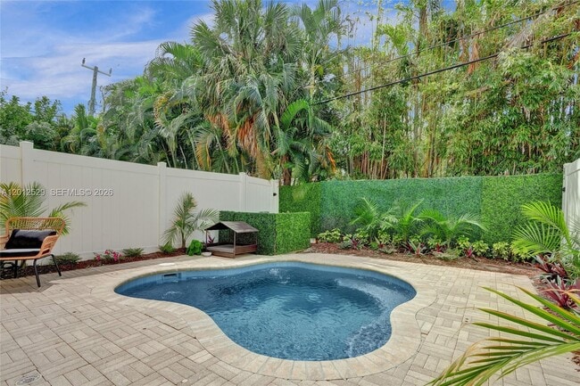 Photo - 2708 NE 30th Pl