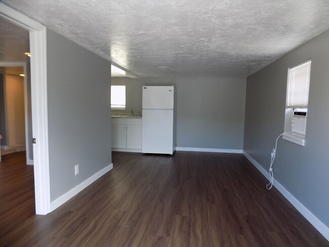 1 Bedroom 1 Bathroom Apartment For Rent at... - 1 Bedroom 1 Bathroom Apartment For Rent at...
