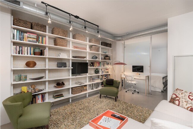 Photo - Logan Circle Condo | 1 Bed | 1 Bath | 780 SF | 1 Garage Parking Space Unit 501