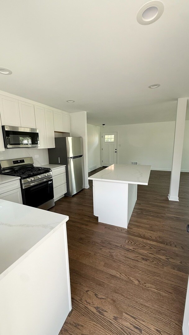 Photo - 8748 N Olcott Ave