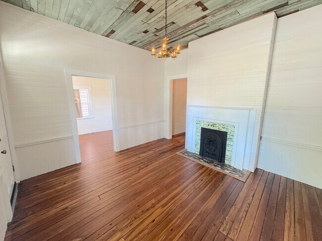 Photo - 645 E Anderson St