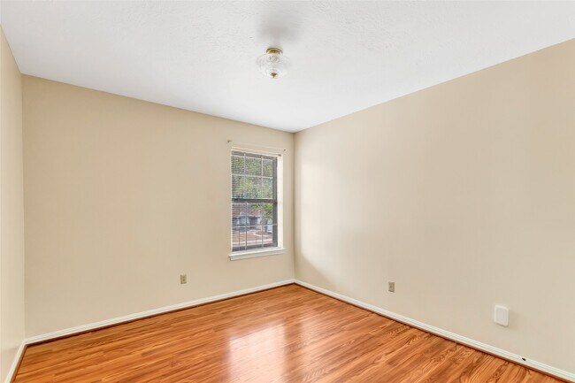 Photo - 8406 Vistadale Dr