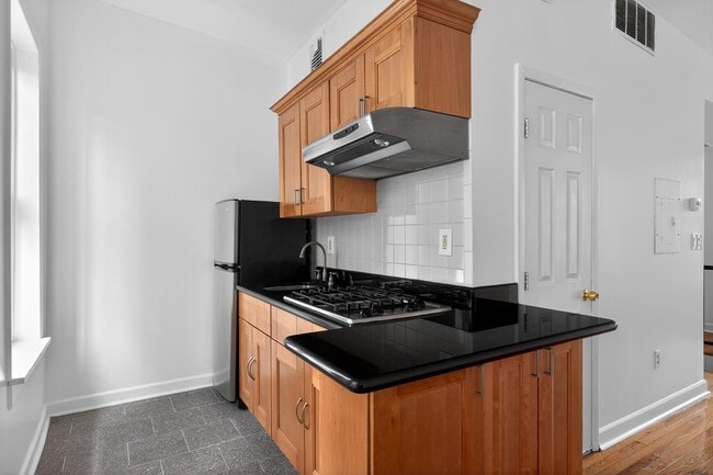 Photo - 260 Warren St Unit APT 2