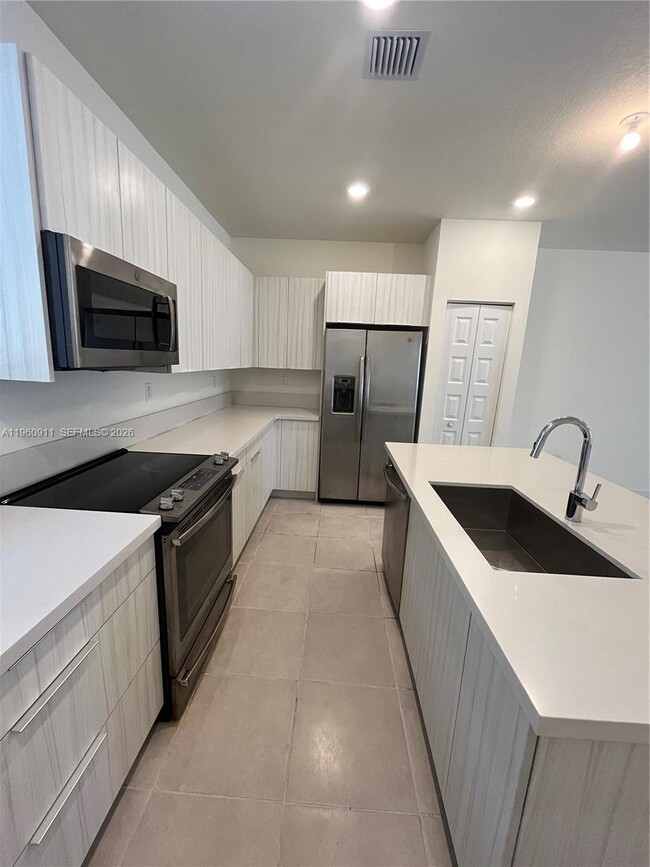 Photo - 4935 NW 84th Ave