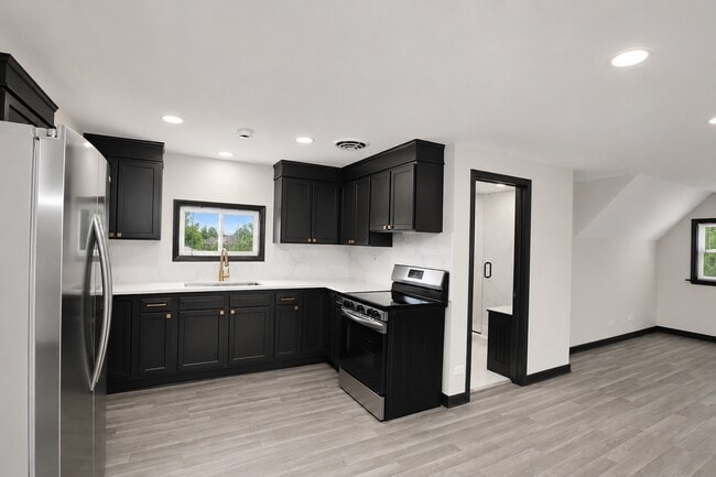 Photo - 129 W Stimmel St Unit 2