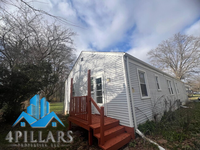 Building Photo - Charming 2 Bedroom Duplex in La Porte with... Unit 1406 Rental