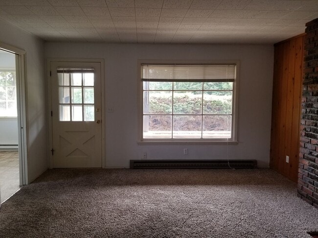 Photo - Near Franklin Park 2 br 1ba, stacked washe...
