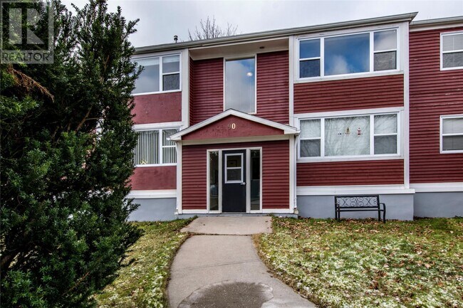 Photo - 90 Allandale Pl
