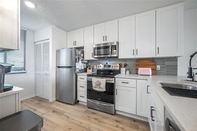 Photo - 2424 W Tampa Bay Blvd Unit M104