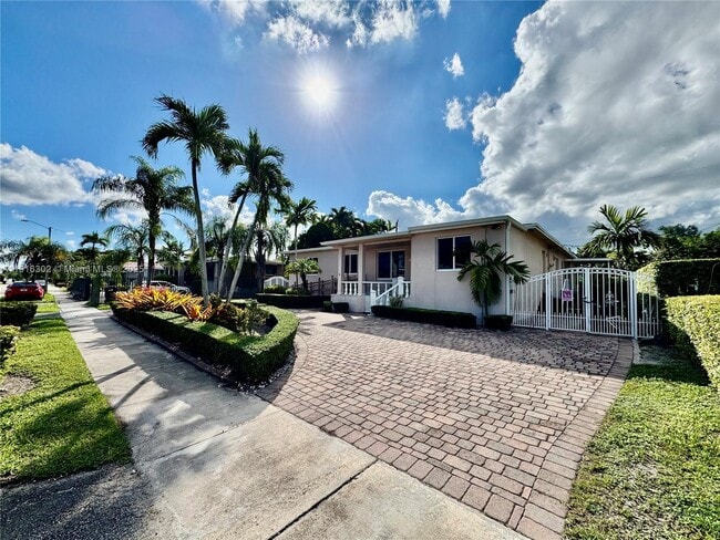 Photo - 8000 SW 17th Terrace