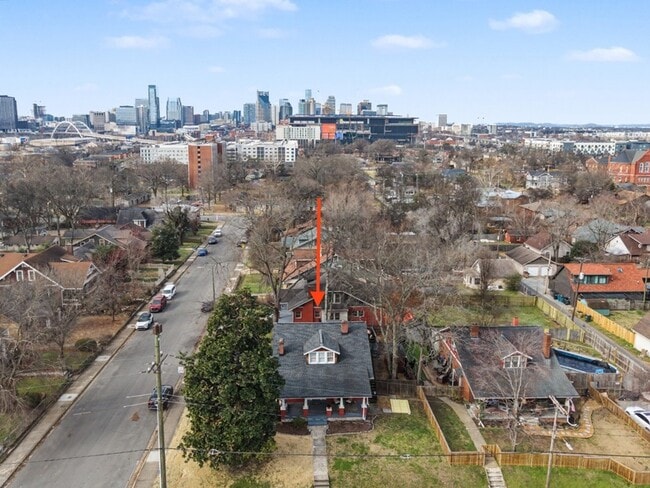 Photo - 310 S 7th St