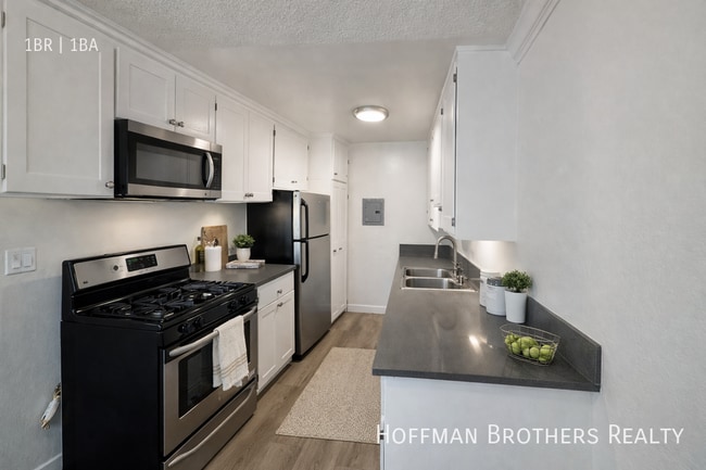 Photo - 360 W Chevy Chase Dr Unidad 20