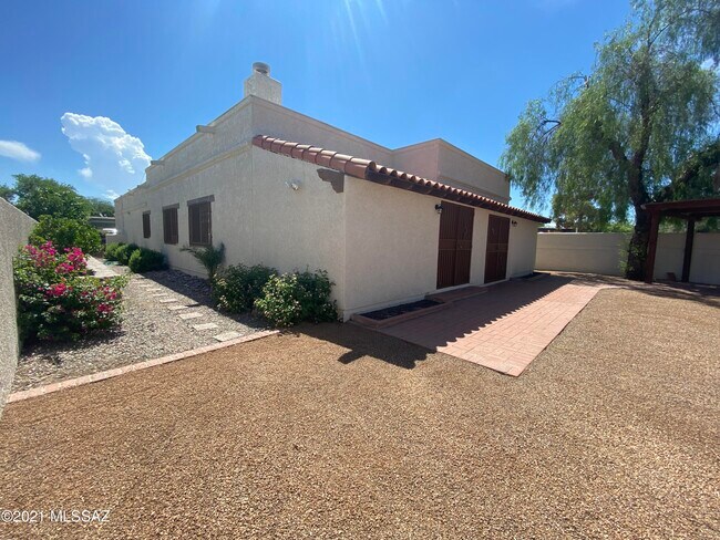 Photo - 3911 N Vine Tree Pl