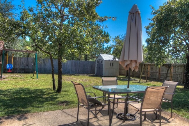 Photo - 4 Bedroom in Navarre!