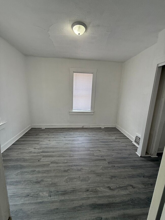 Photo - 328 W Mason St Unit 1