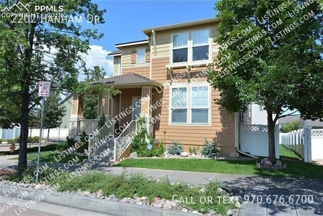 2202 Hanham Dr