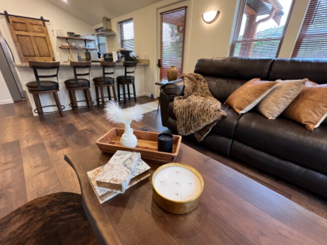 Photo - 346 Petroleum Center Rd