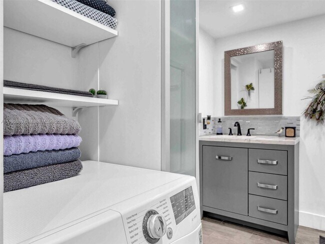 Photo - 1700 NE 191st St Unit 102