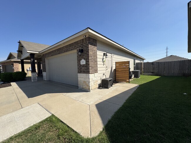 Photo - 7507 McCulloch Rd