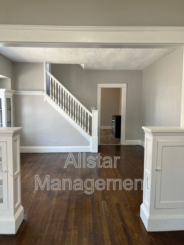 Photo - 8203 Denison Ave Unit (Right Side)