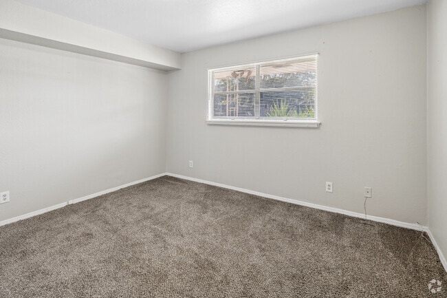 1BR, 1BA - 731SF - Bedroom
