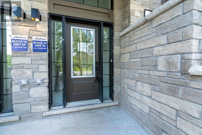 Photo - 23 Selfridge Wy
