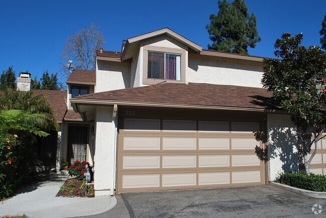 Building Photo - West End Ventura 3 bedroom townhome