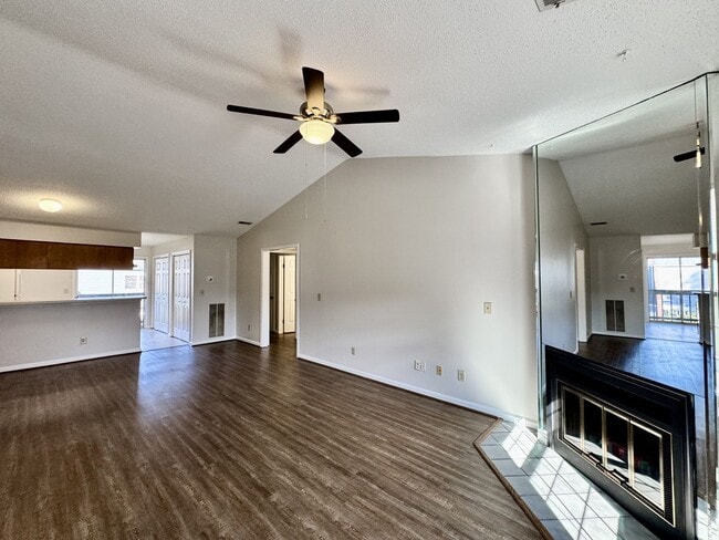 4824 Station House Ln