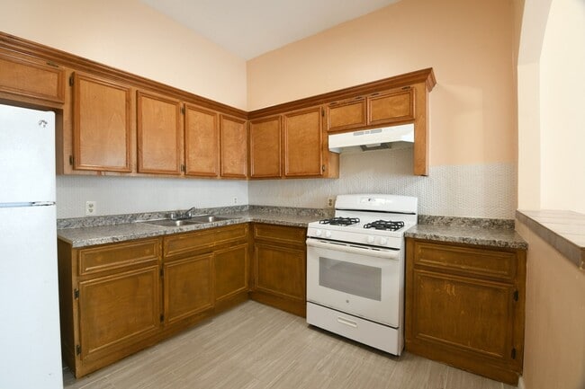 Photo - 5817 Gaston Unit B