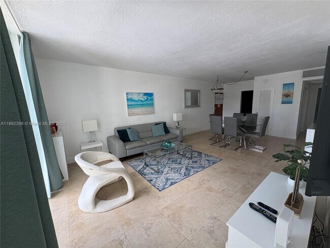 Photo - 3801 S Ocean Dr Unidad 2O