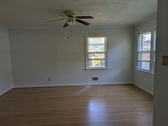 Photo - The Sister's House