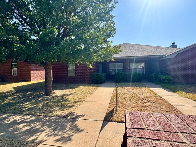 Cute Duplex in South Lubbock!