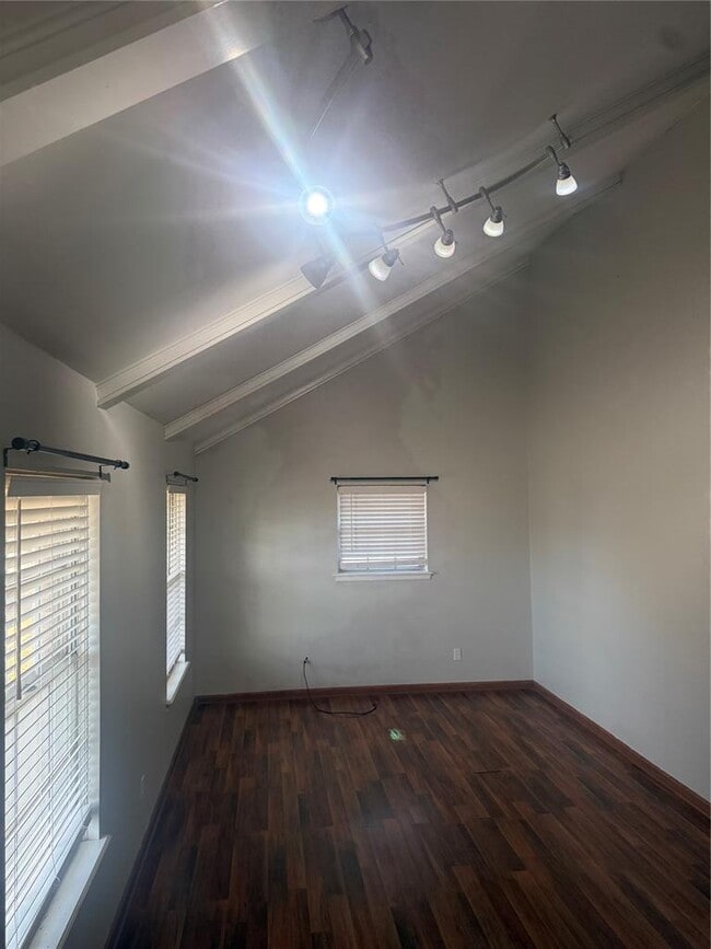 Photo - 2248 Laneway Dr