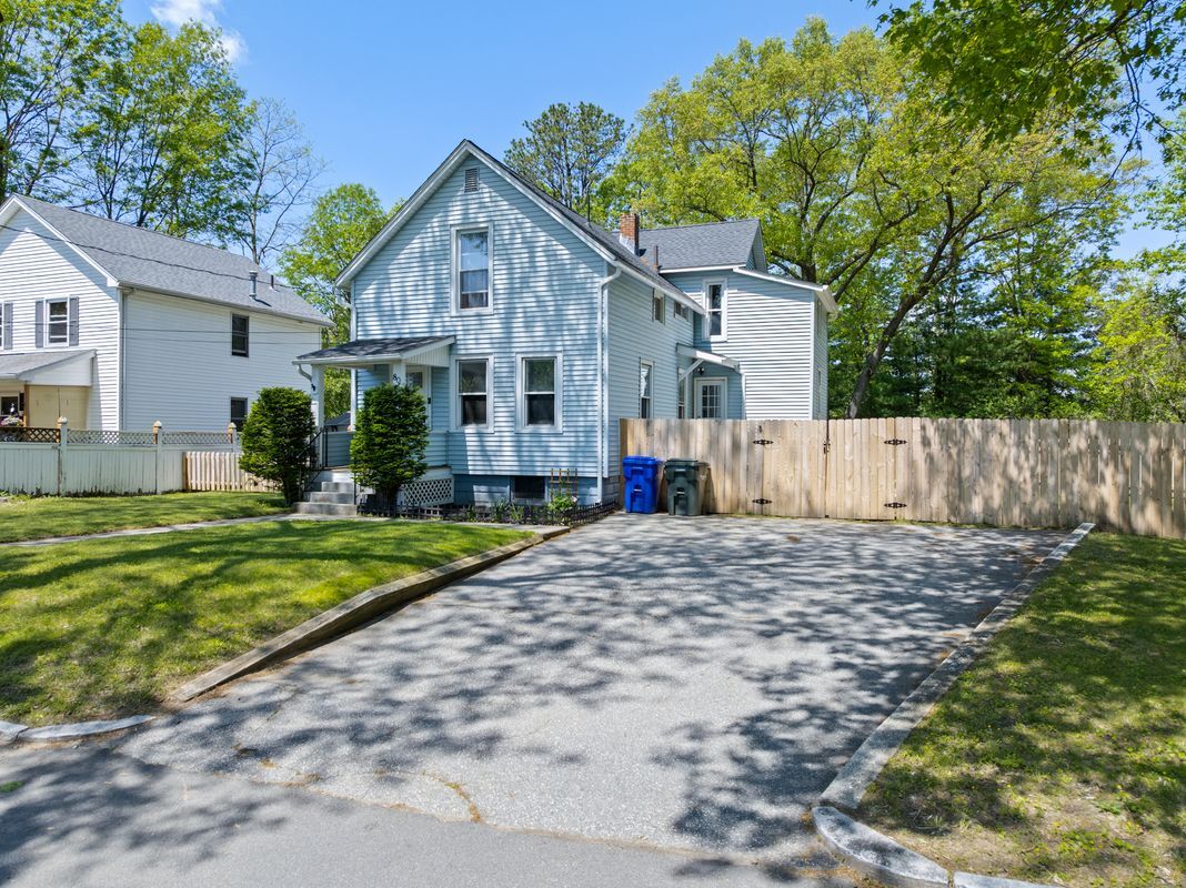 Photo - 80 Brickett St