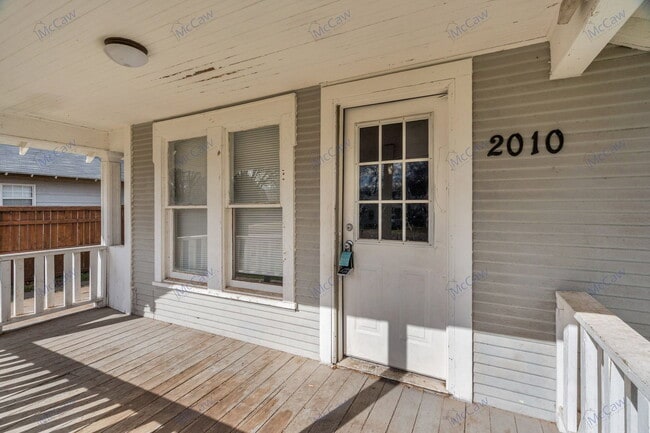 Photo - 2010 Wilson Ave