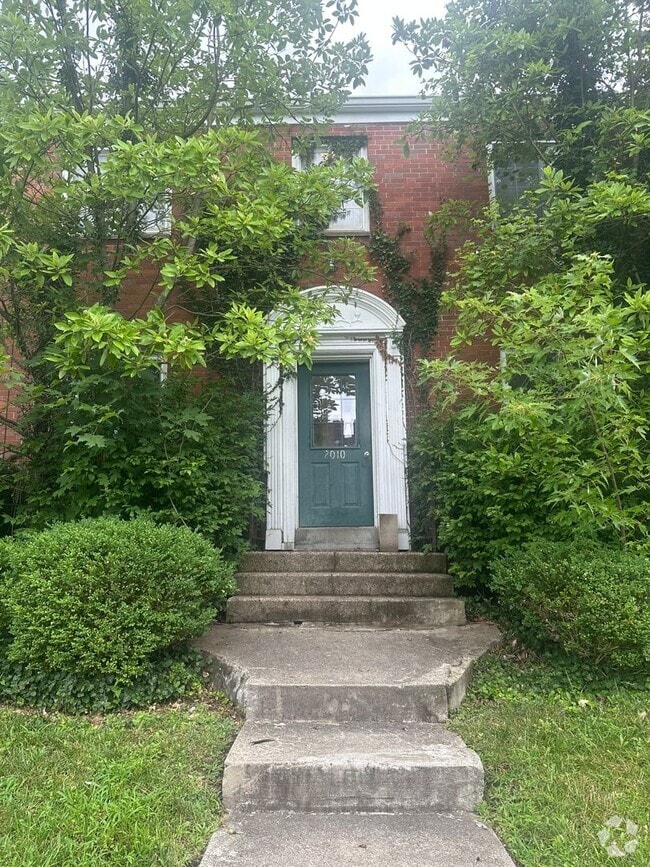 Building Photo - 2010 Elmwood Ave Unit B Rental