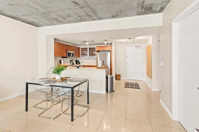 Photo - 3256 NE 1st Ave Unidad FL8-ID1044524P