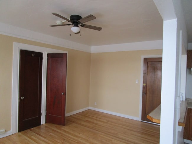 Building Photo - 608 Central Ave Rental