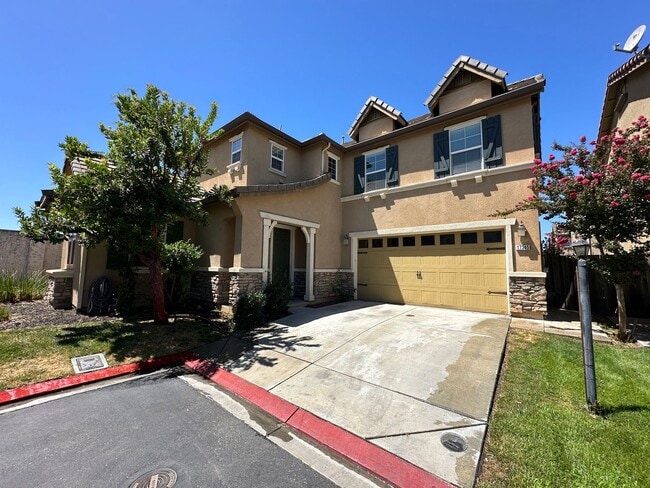 Building Photo - Beautiful 4-Bedroom, 2.5 Bathroom Lathrop ... Rental