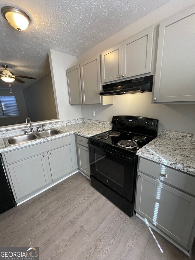 Photo - 763 South St