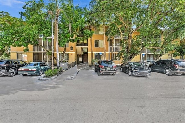 Building Photo - 4025 W McNab Rd