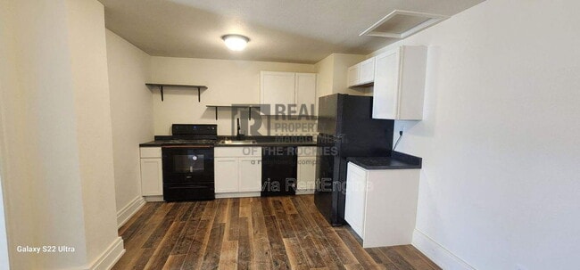 Photo - 606 W 24th St