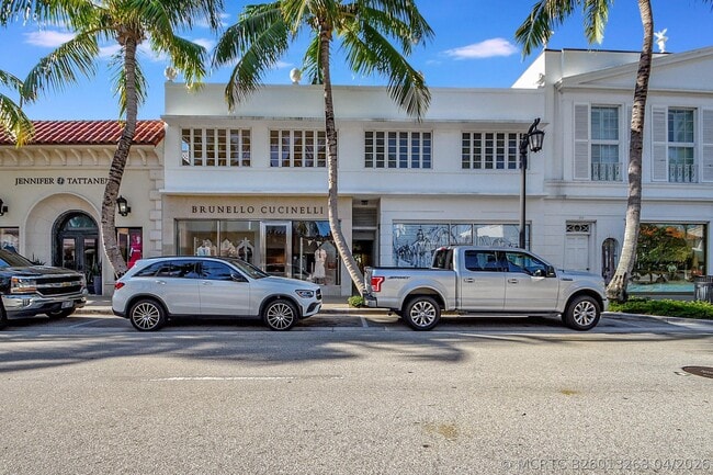 218 Worth Ave