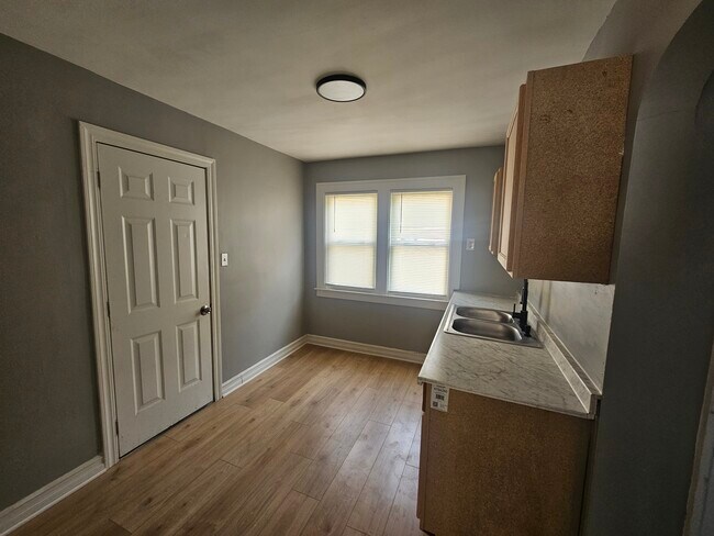 Photo - 5974 Coplin St