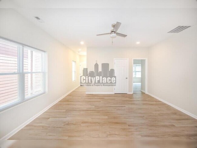 Photo - 614 Parkway Ave